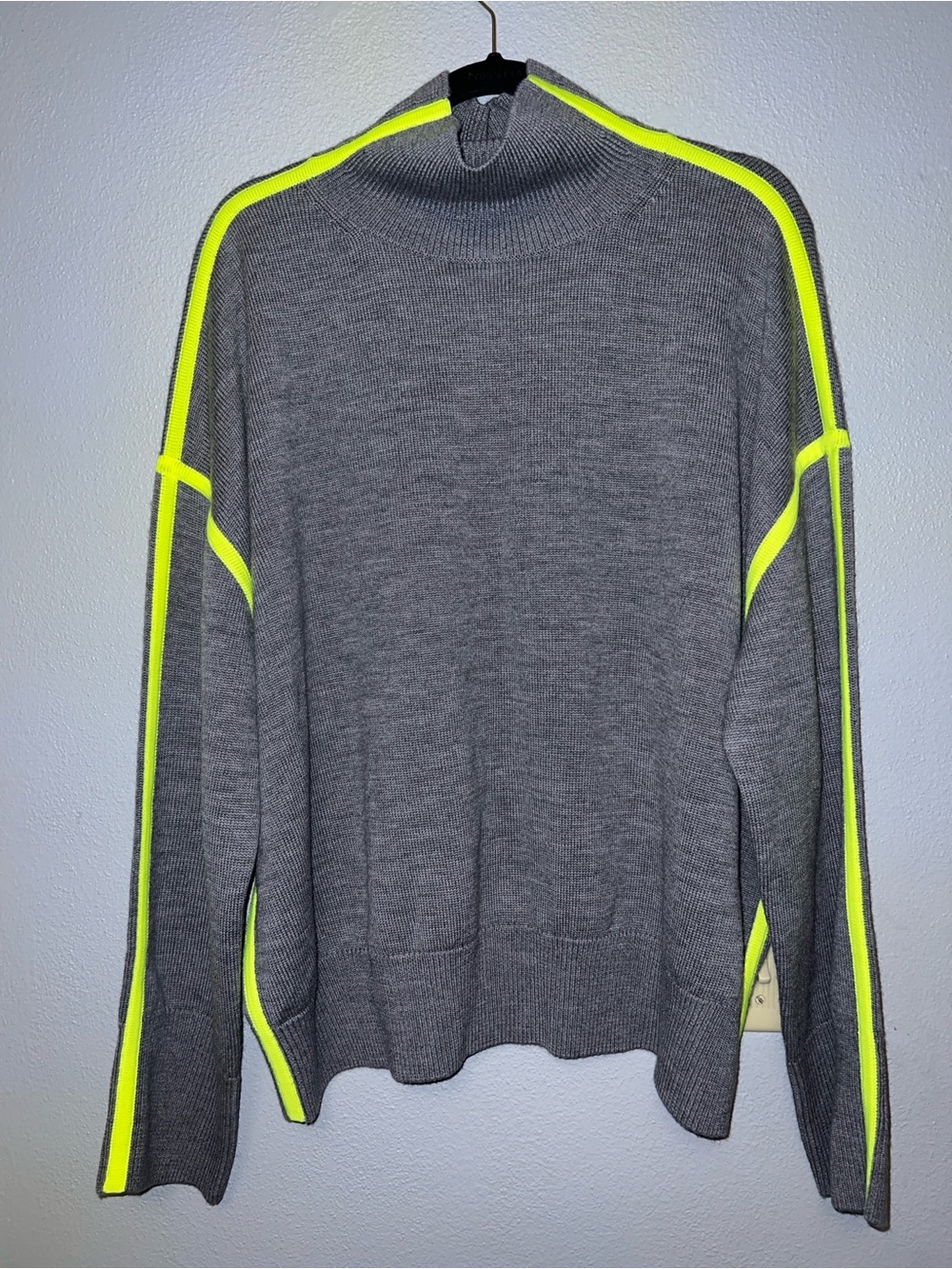 G/FORE Women's Merino Wool Contrast Stripe Turtleneck Golf Sweater